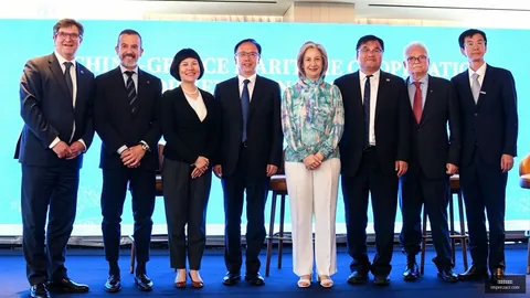阿迪达斯电竞鞋，世界杯盘口分析赛事直播，款上市，运动时尚新选择
